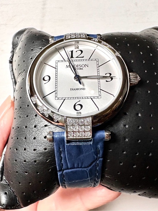 Madison NY Accessories - 🌹HP🌹NEW& Authentic Madison NY Diamond Silver Quarts Watch Navy Calf Leather Belt